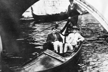 Venetië, Bram en Wim in de gondel onder Ponte di Paglia